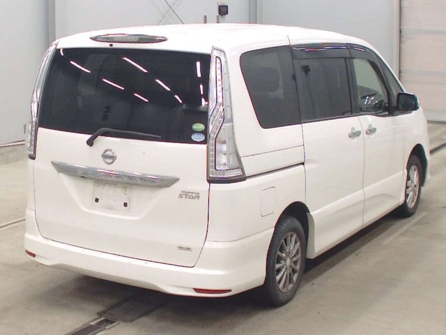 Nissan SERENA 2015 8456194-1