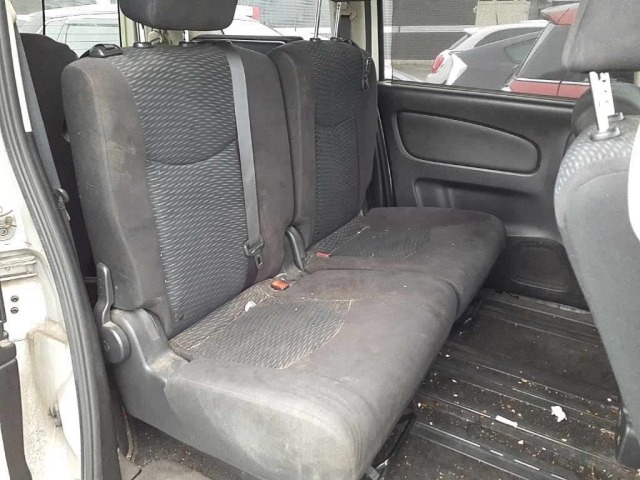 Nissan SERENA 2015 8456194-10