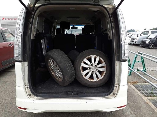 Nissan SERENA 2015 8456194-11