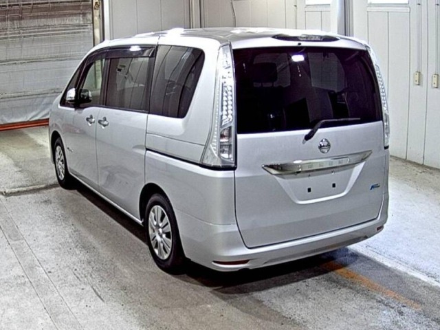 Nissan SERENA 2015 8456202-1