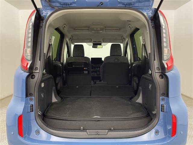 Toyota SIENTA 2023 8443504-9