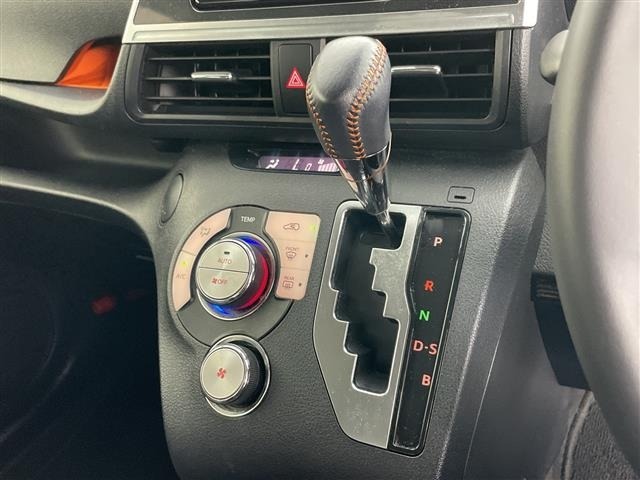 Toyota SIENTA 2018 8443515-11