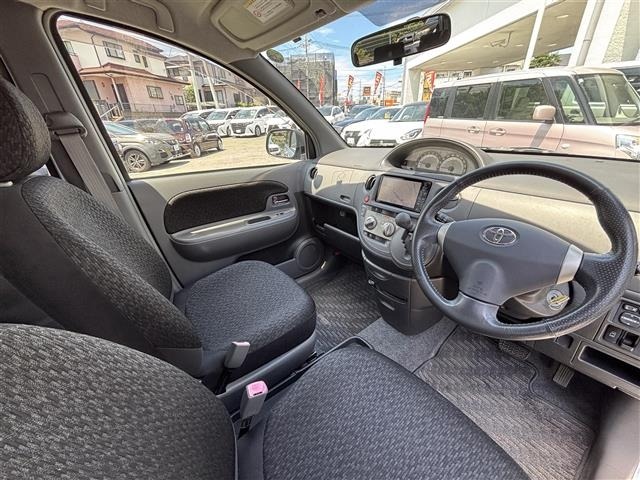Toyota SIENTA 2011 8443545-10