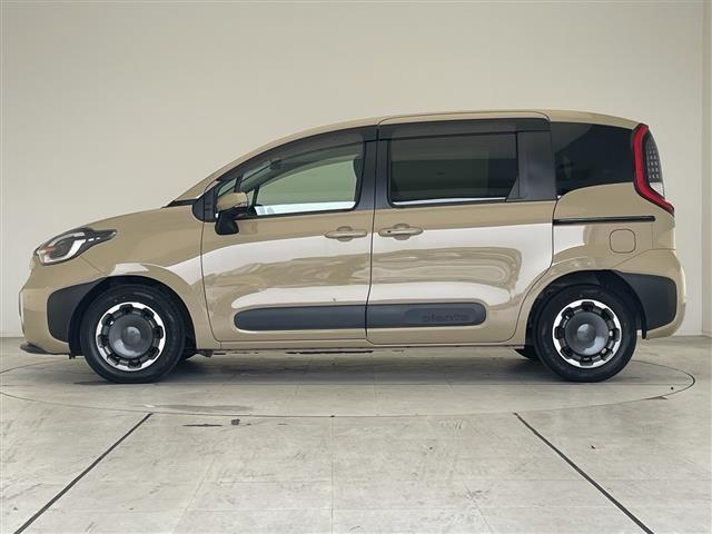 Toyota SIENTA 2023 8443578-4