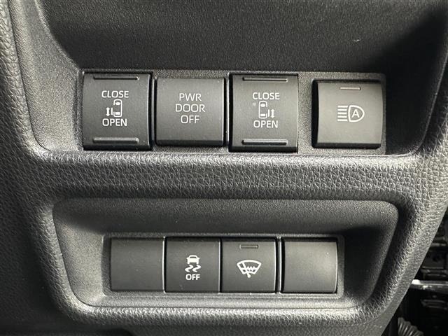 Toyota SIENTA 2023 8443599-3