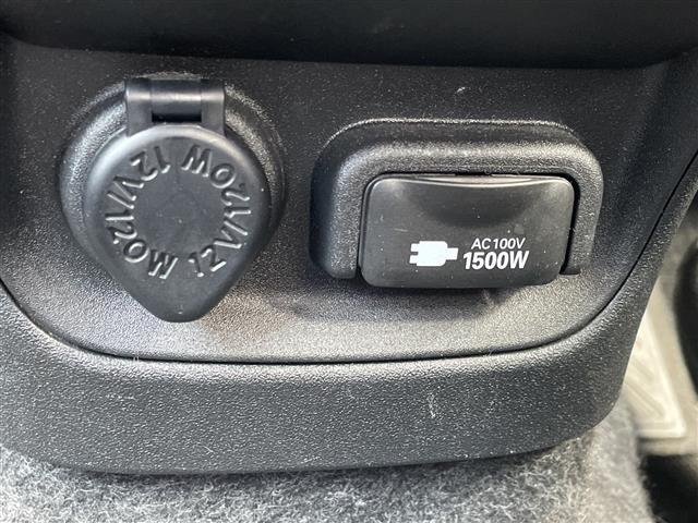 Toyota SIENTA 2023 8443665-9