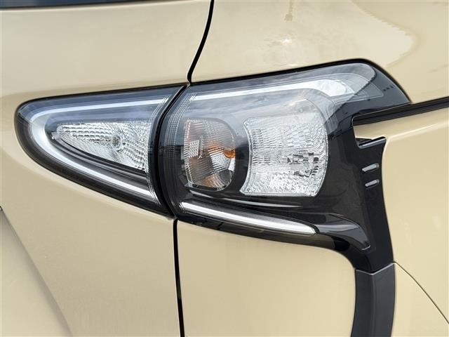 Toyota SIENTA 2022 8443674-6
