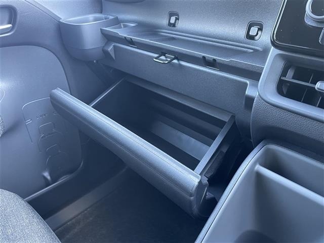 Toyota SIENTA 2026 8443715-22