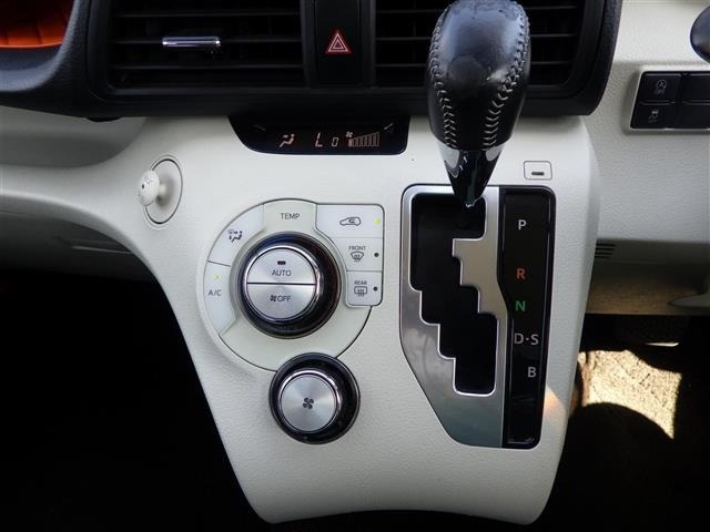 Toyota SIENTA 2017 8443737-7