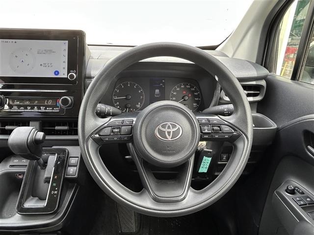 Toyota SIENTA 2024 8443766-3