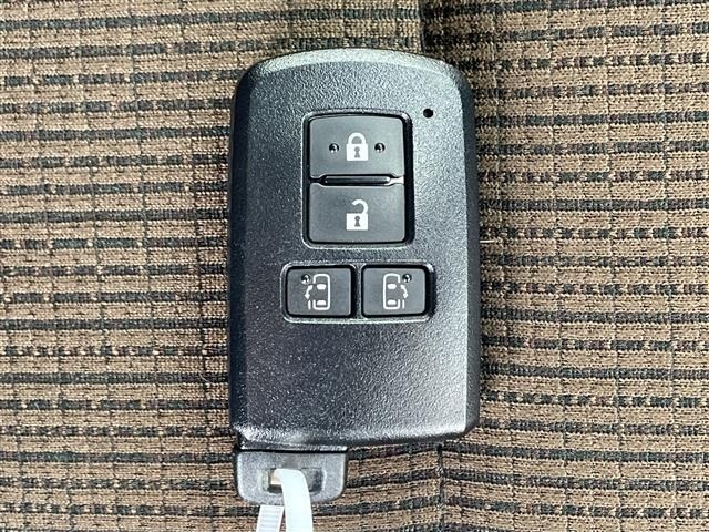 Toyota SIENTA 2015 8443769-11
