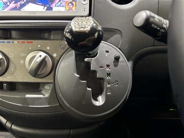 Toyota SIENTA 2012 8443818-21