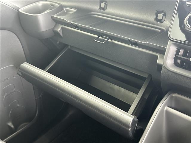 Toyota SIENTA 2026 8443890-6