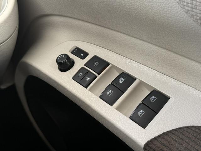 Toyota SIENTA 2016 8443907-6