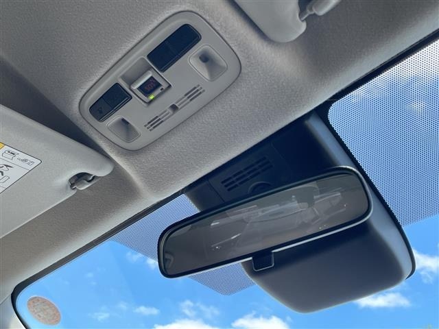 Toyota SIENTA 2025 8443922-9