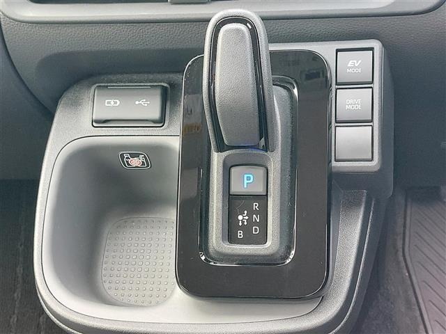 Toyota SIENTA 2025 8443945-11
