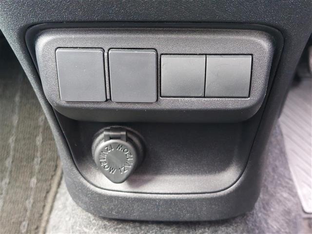 Toyota SIENTA 2025 8443945-12