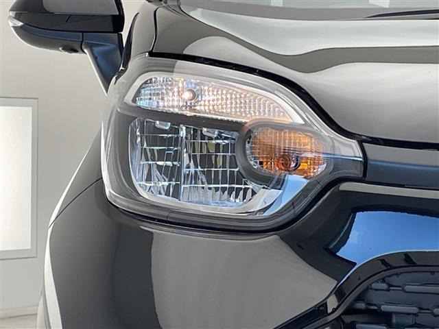 Toyota SIENTA 2026 8443984-9
