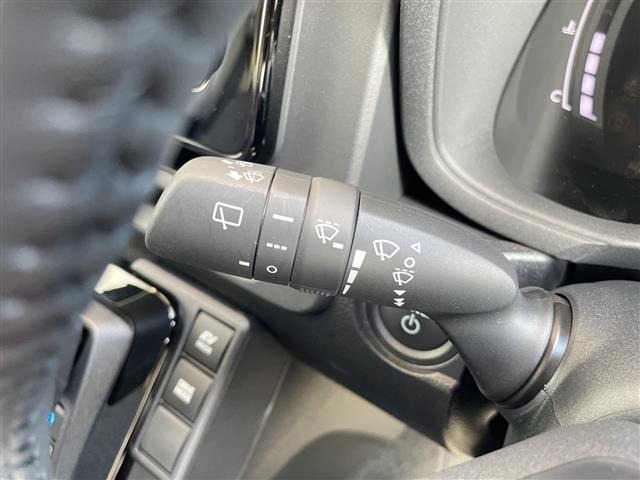 Toyota SIENTA 2025 8443985-6