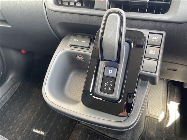 Toyota SIENTA 2025 8443985-8