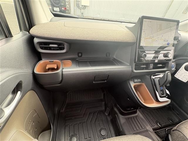 Toyota SIENTA 2023 8444022-4