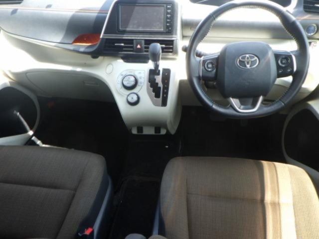 Toyota SIENTA 2016 8444183-3