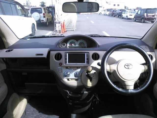Toyota SIENTA 2004 8444209-8