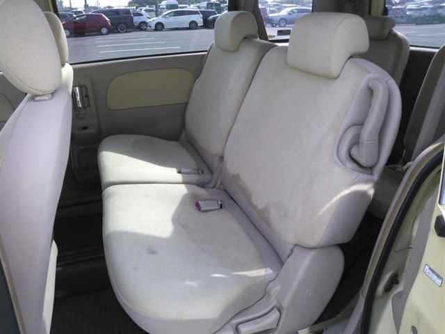 Toyota SIENTA 2004 8444209-9