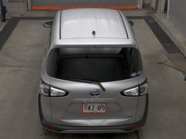 Toyota SIENTA 2016 8444221-7