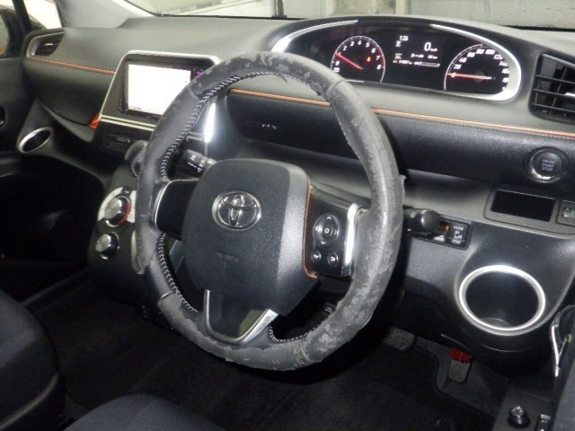 Toyota SIENTA 2015 8444222-3