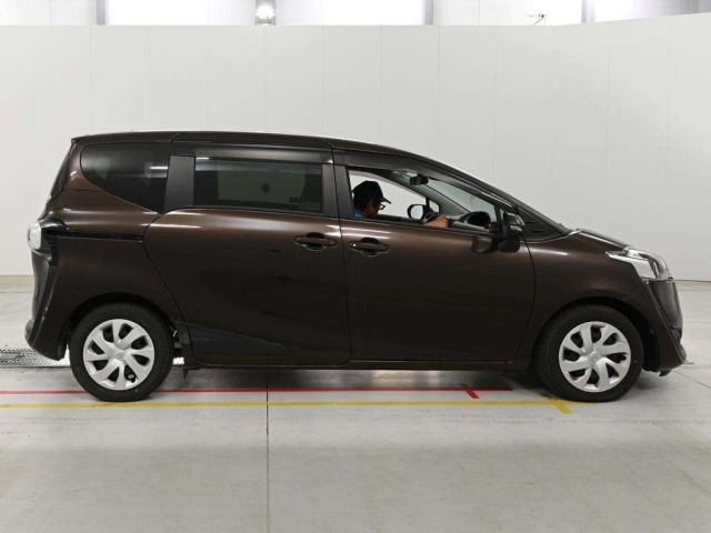 Toyota SIENTA 2017 8444236-3