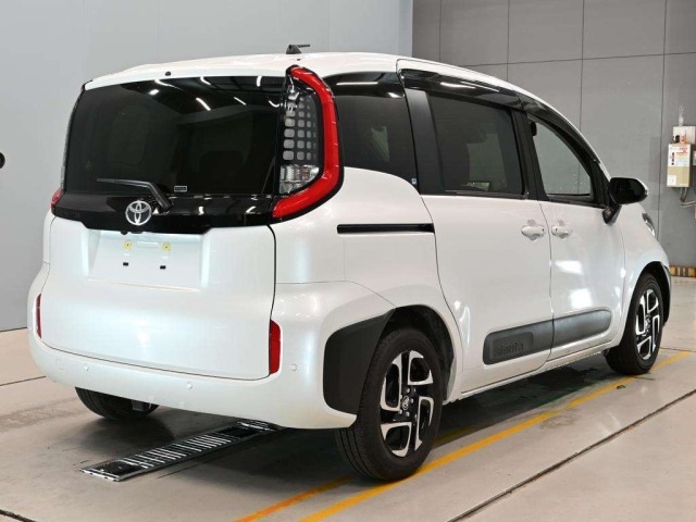 Toyota SIENTA 2025 8444245-1