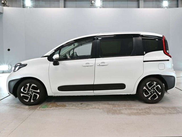 Toyota SIENTA 2025 8444245-4