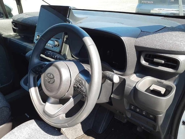Toyota SIENTA 2025 8444245-9