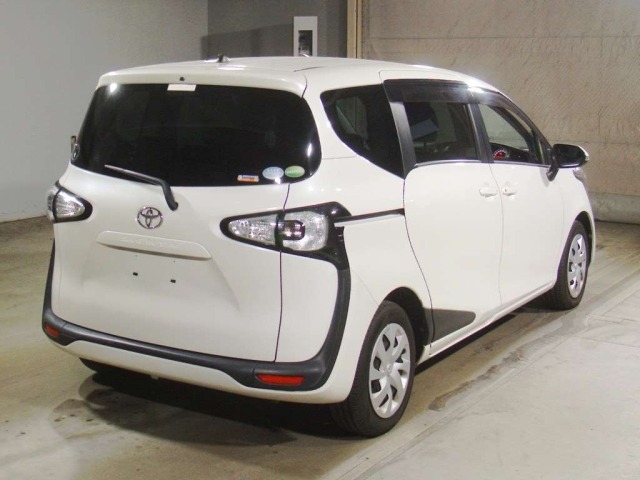 Toyota SIENTA 2018 8444261-1