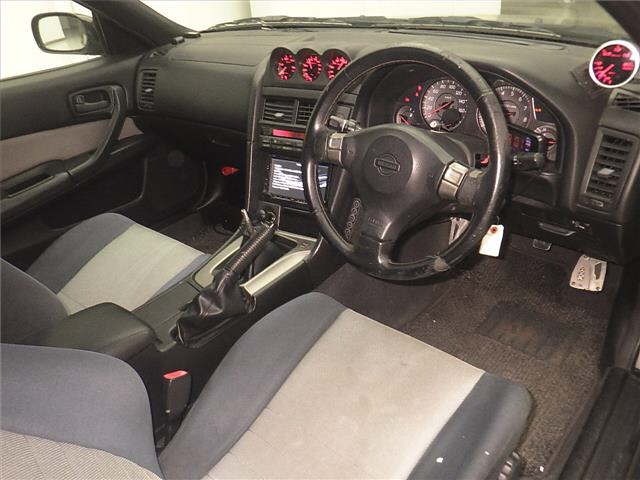 Nissan SKYLINE 2000 8448027-3