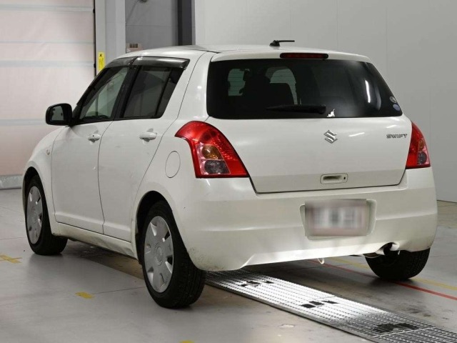 Suzuki SWIFT 2009 8460583-6