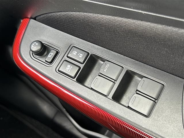 Suzuki SWIFT 2018 8461266-4