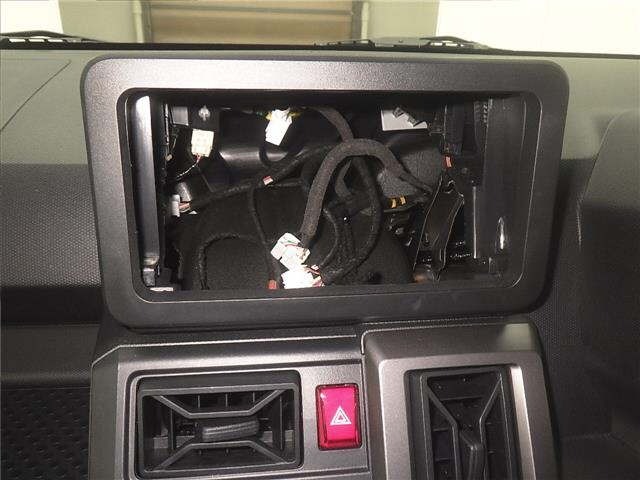 Daihatsu TAFT 2025 8464540-6