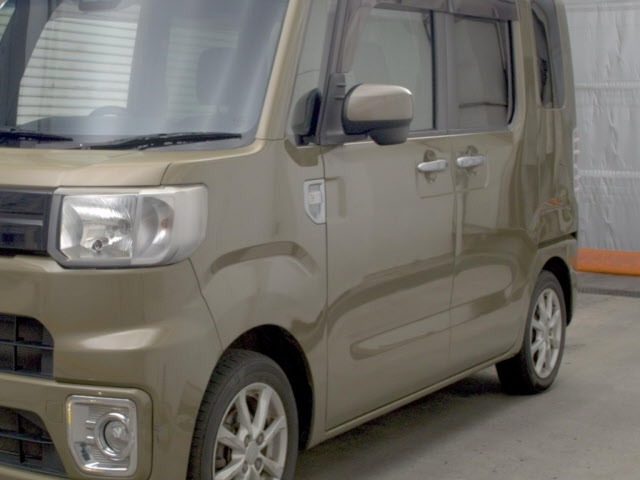 Daihatsu WAKE 2018 8464591-4