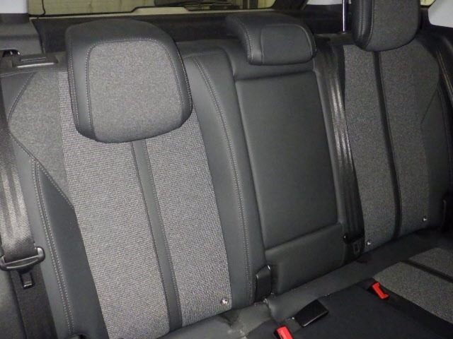 Peugeot 3008 2017 8469700-8
