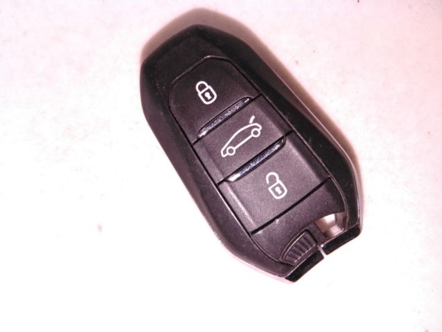 Peugeot 308 2018 8469415-10