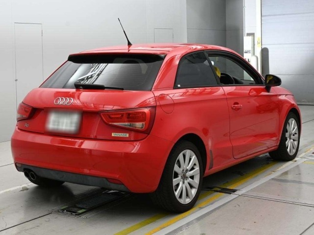 Audi A1 2011 8465983-1