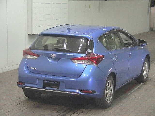 Toyota AURIS 2016 8474008-5
