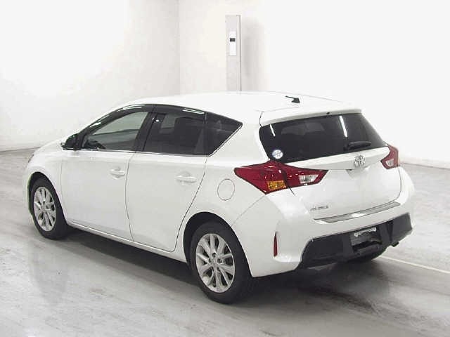 Toyota AURIS 2013 8474009-1