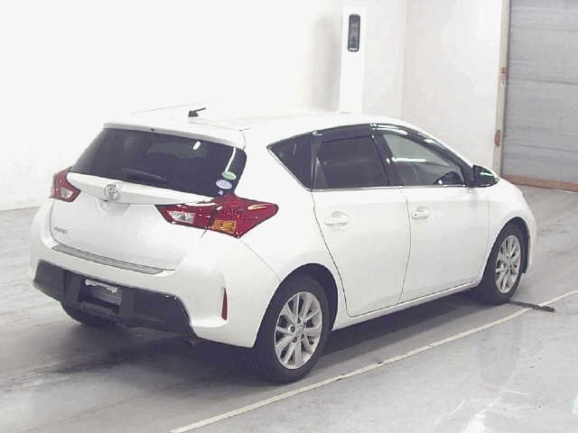 Toyota AURIS 2013 8474009-5