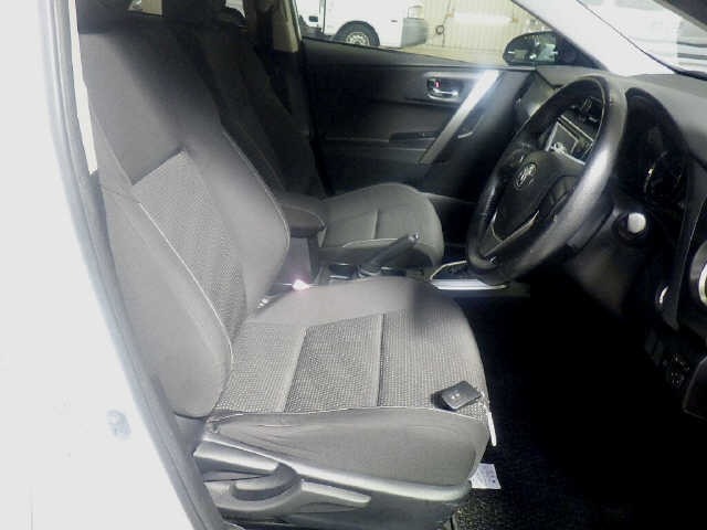 Toyota AURIS 2013 8474009-7
