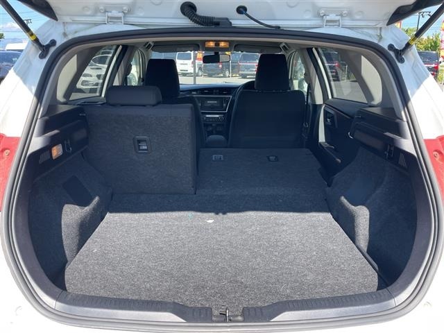Toyota AURIS 2014 8474013-10