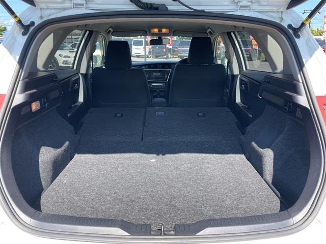 Toyota AURIS 2014 8474013-9