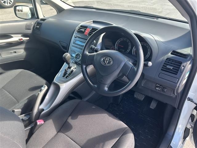 Toyota AURIS 2008 8474014-11